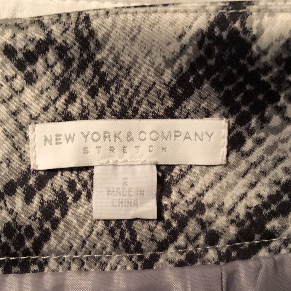 Ny&Co 2 Stretch Python Print Gray Silver Pencil S… - image 8